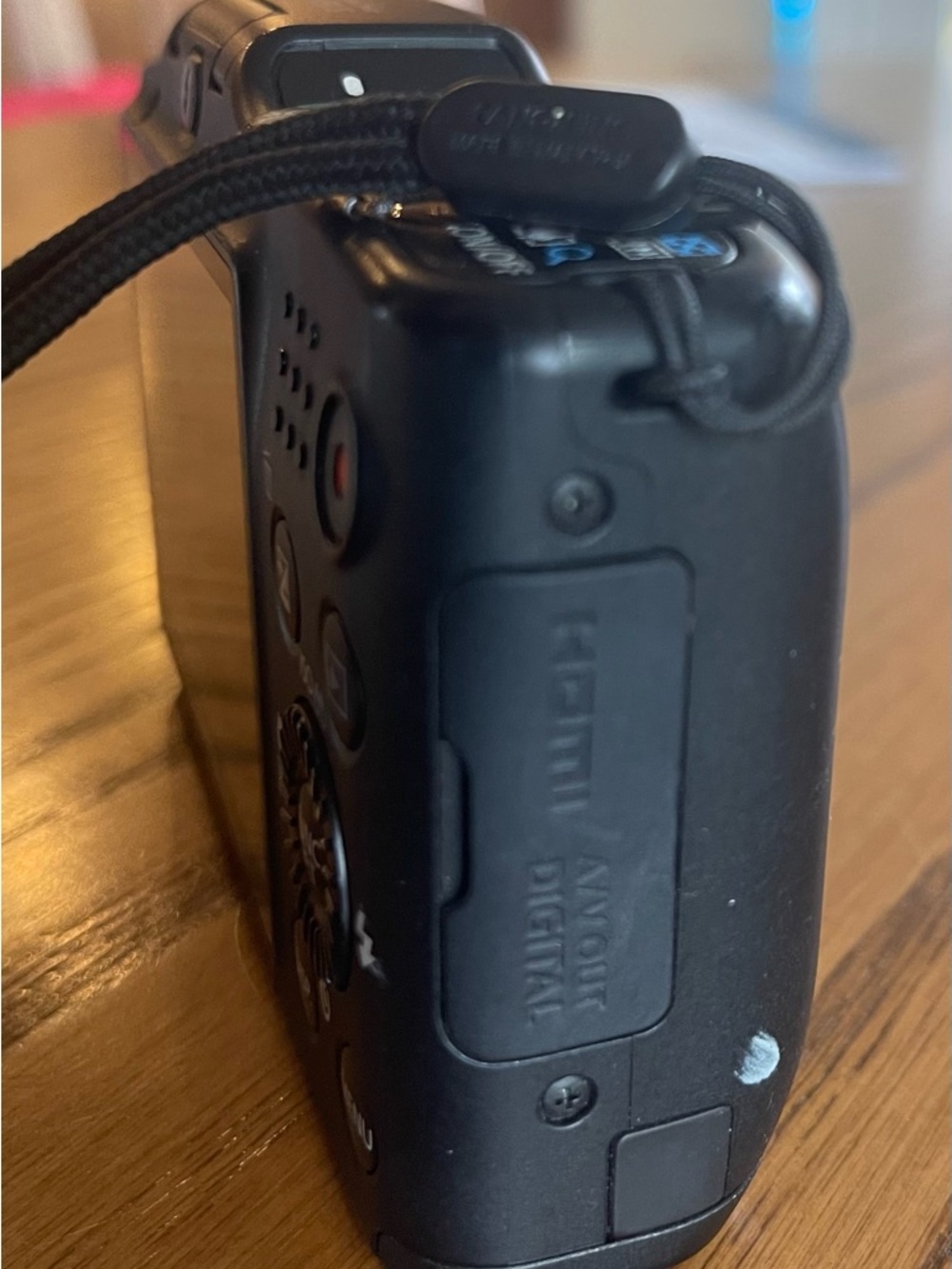 Canon Compact Digital Camera in Black with Carry Case - Picture 7 of 15